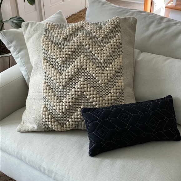 Extra large Moroccan style accent pillow - Picture 2 of 6
